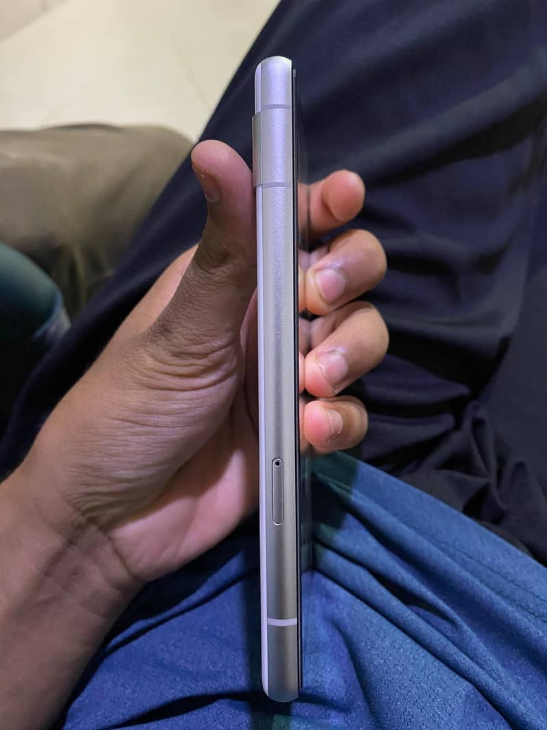 Google Pixel 7a 1