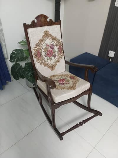 Rocking Chair shichm wood