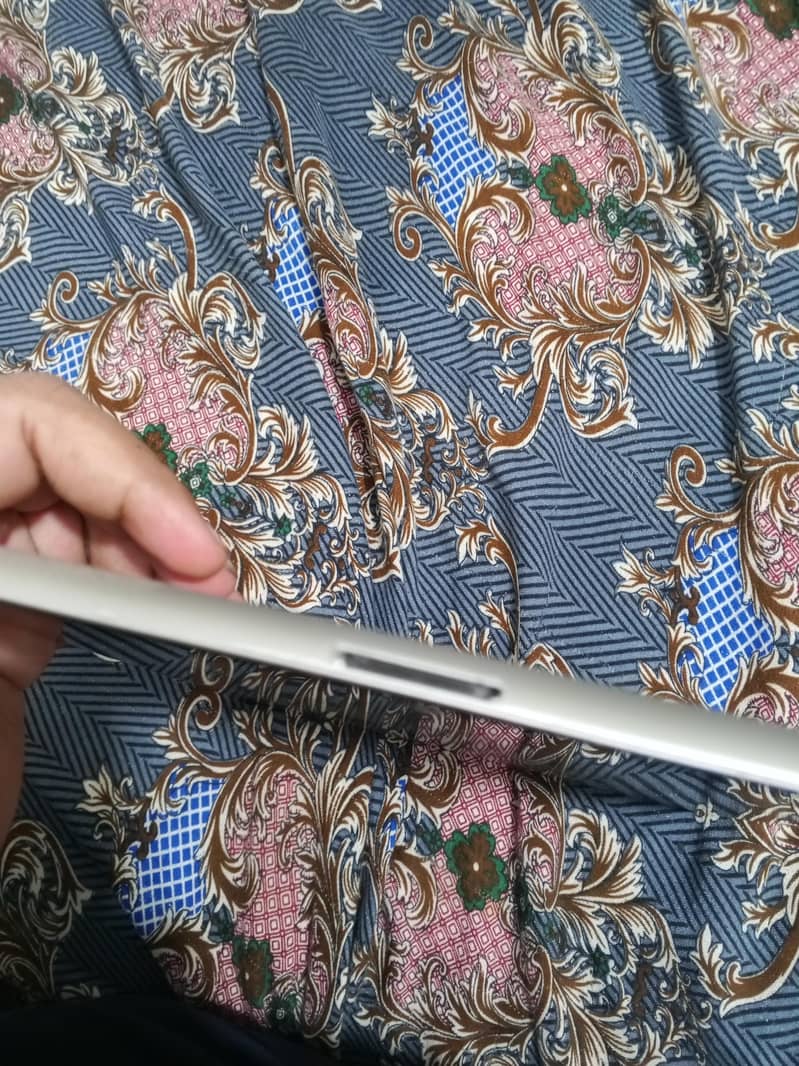 I pad 4 generation 3