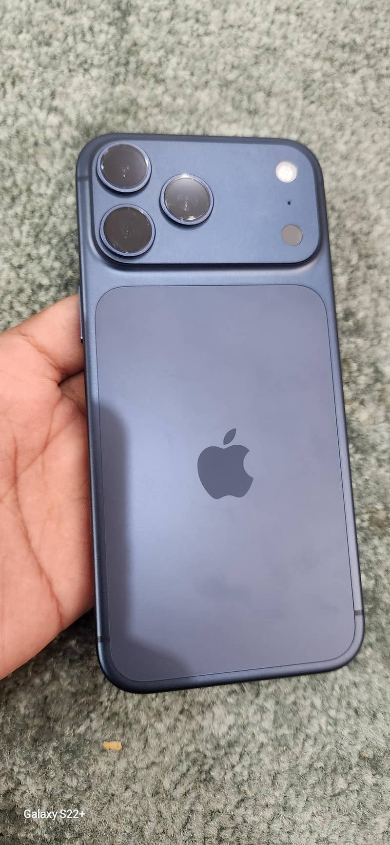 Apple iPhone 17 Pro Max 1