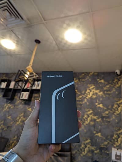 Samsung Mobile Z Flip 7 FE