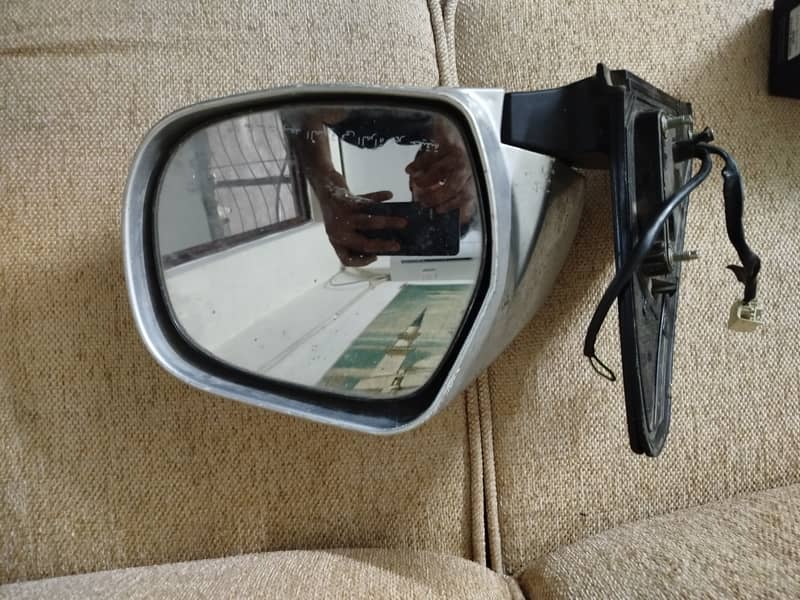 Prado right side mirror 1