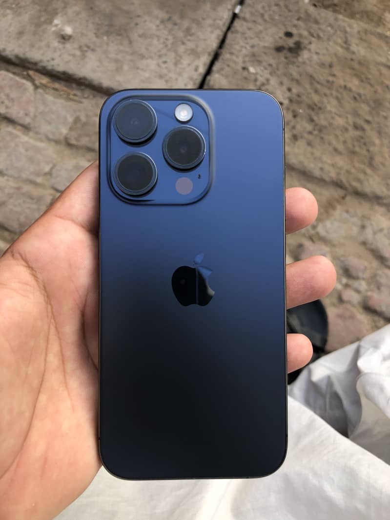 Apple iPhone 15 Pro 1