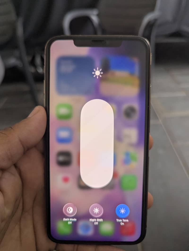 Iphone 11 pro max 4