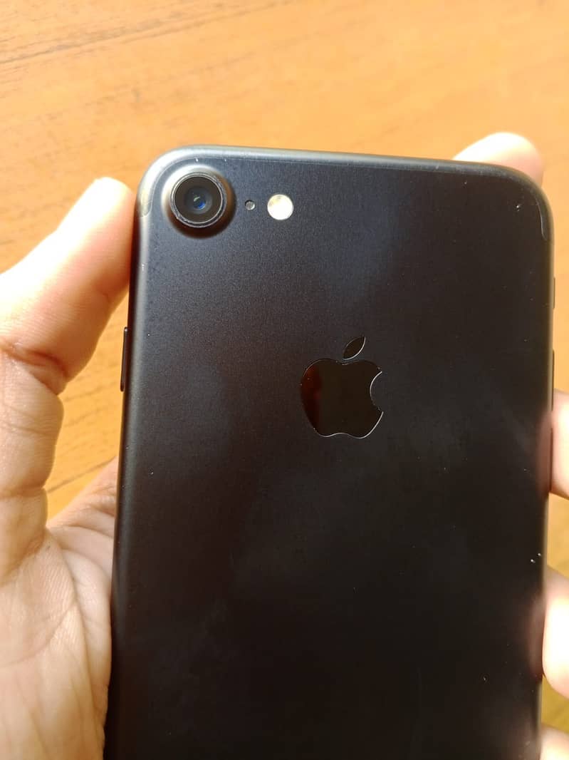 Apple iPhone 7 Sim working 1