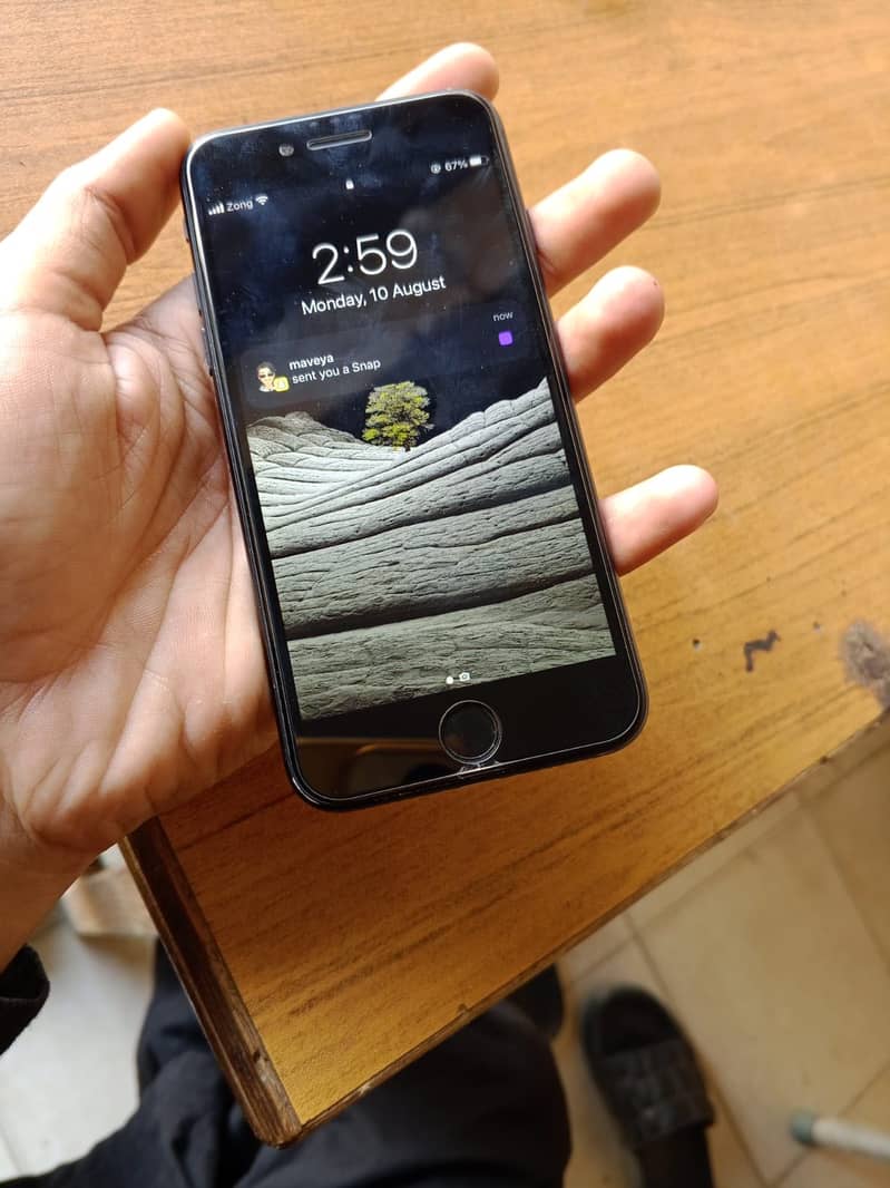 Apple iPhone 7 Sim working 3
