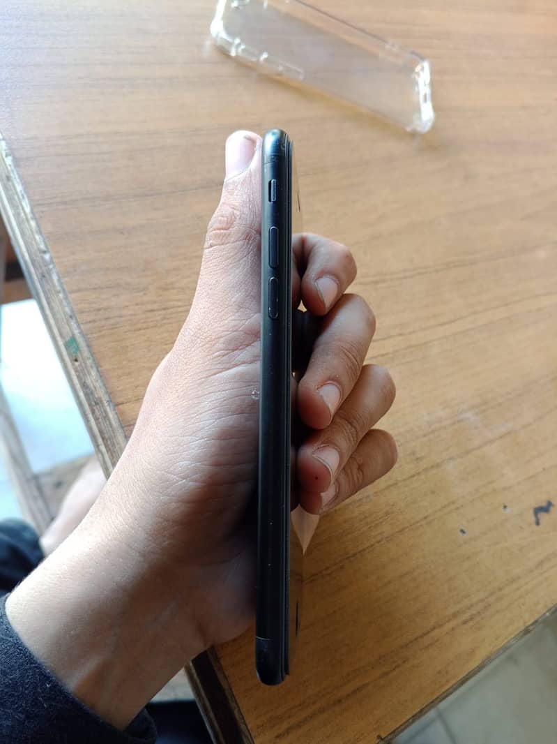 Apple iPhone 7 Sim working 5