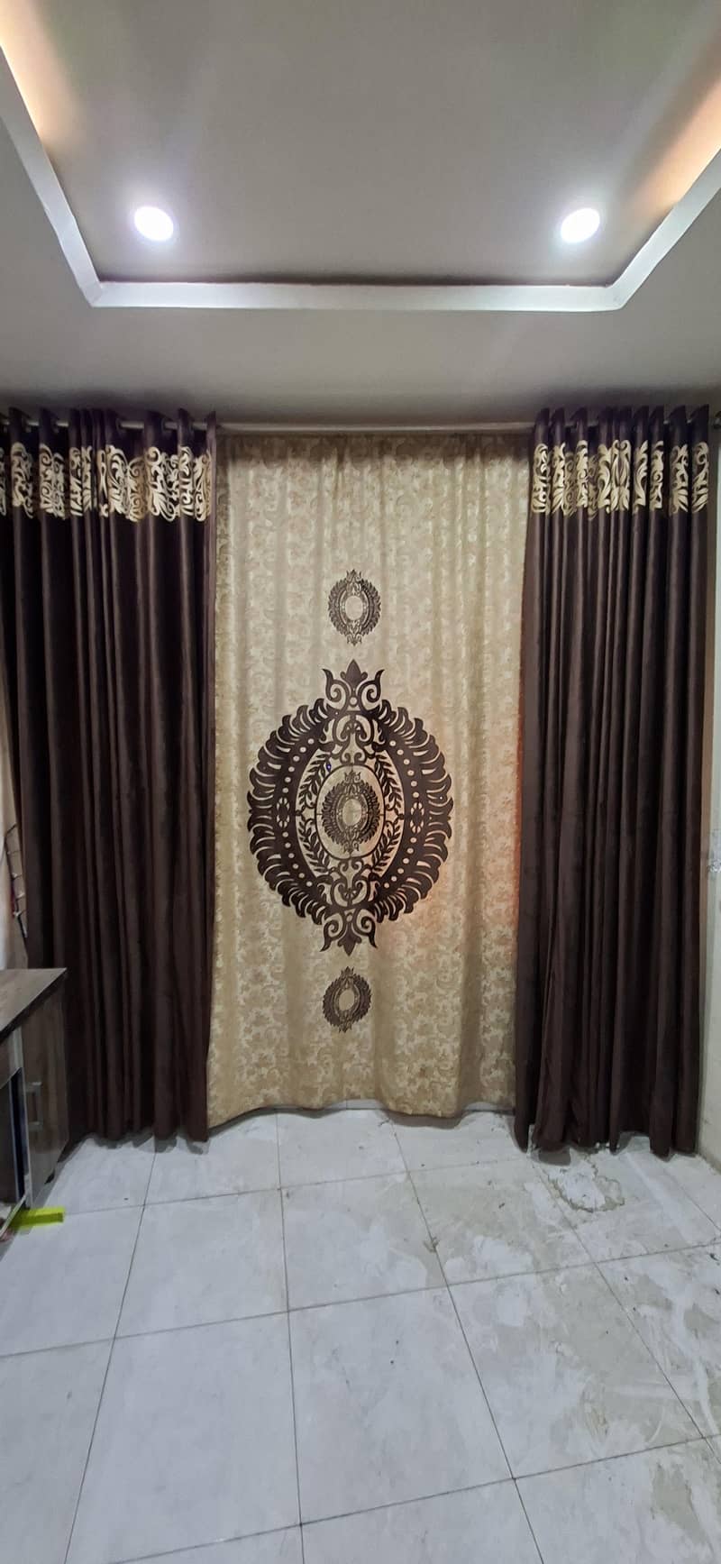 curtains 0
