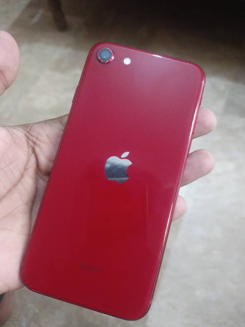 iPhone SE 2022 1