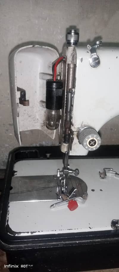 jones electric sweing machine with all accessories