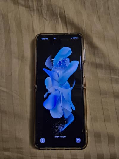 Samsung Galaxy Z Flip 4