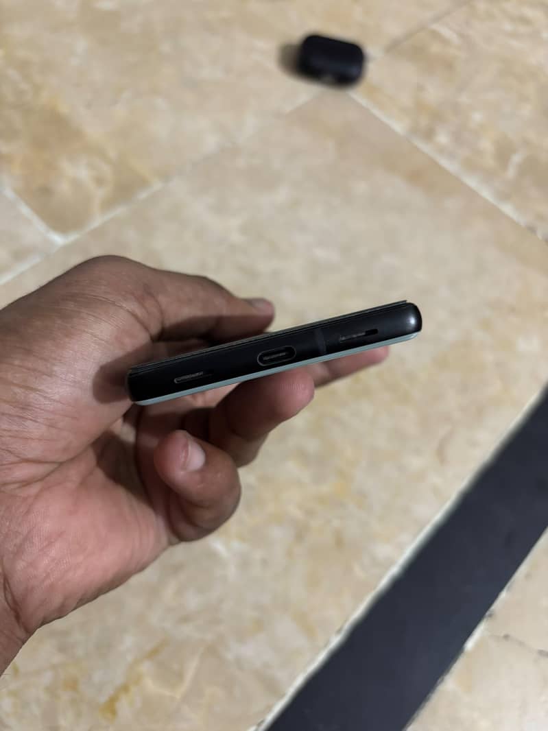 Google Pixel 6a 1