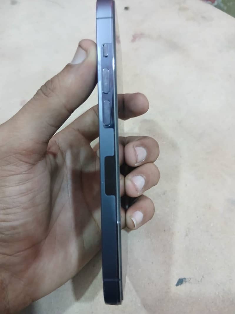 Apple iPhone 14 Pro 1