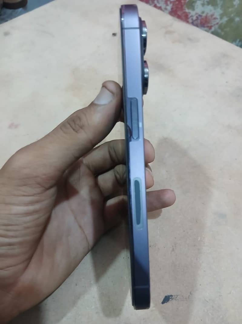 Apple iPhone 14 Pro 3