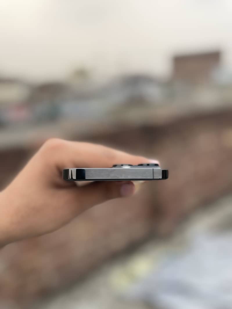 Apple iPhone 14 Pro Max 2