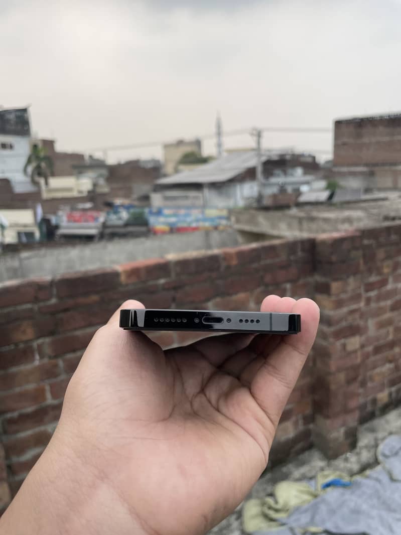 Apple iPhone 14 Pro Max 4