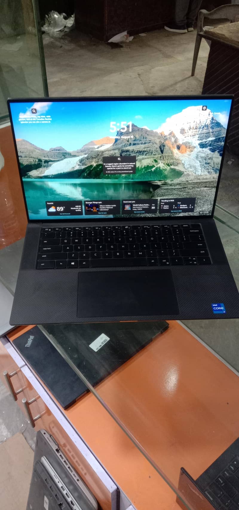*Dell precision 5560* 1