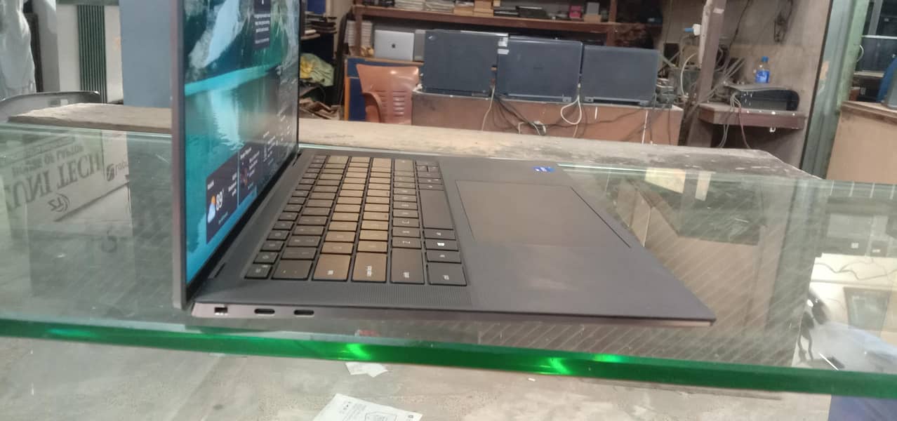 *Dell precision 5560* 2
