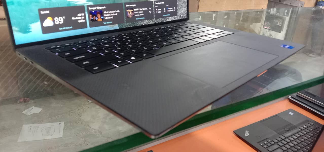 *Dell precision 5560* 6
