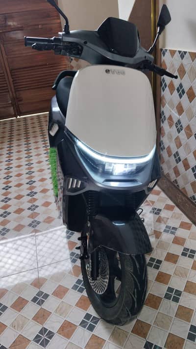 Like New Evee S1 Scooty|1100 KM| Laminated & Seat Cover Installed