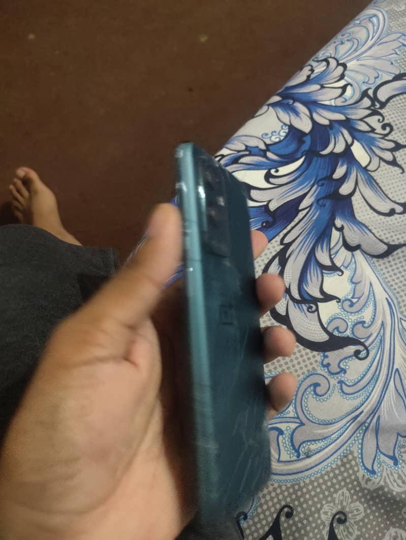One Plus 9 Pro 6