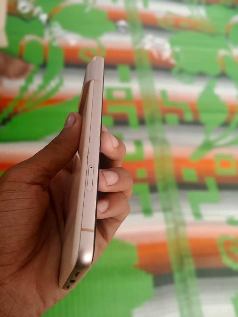 Google Pixel 8 3