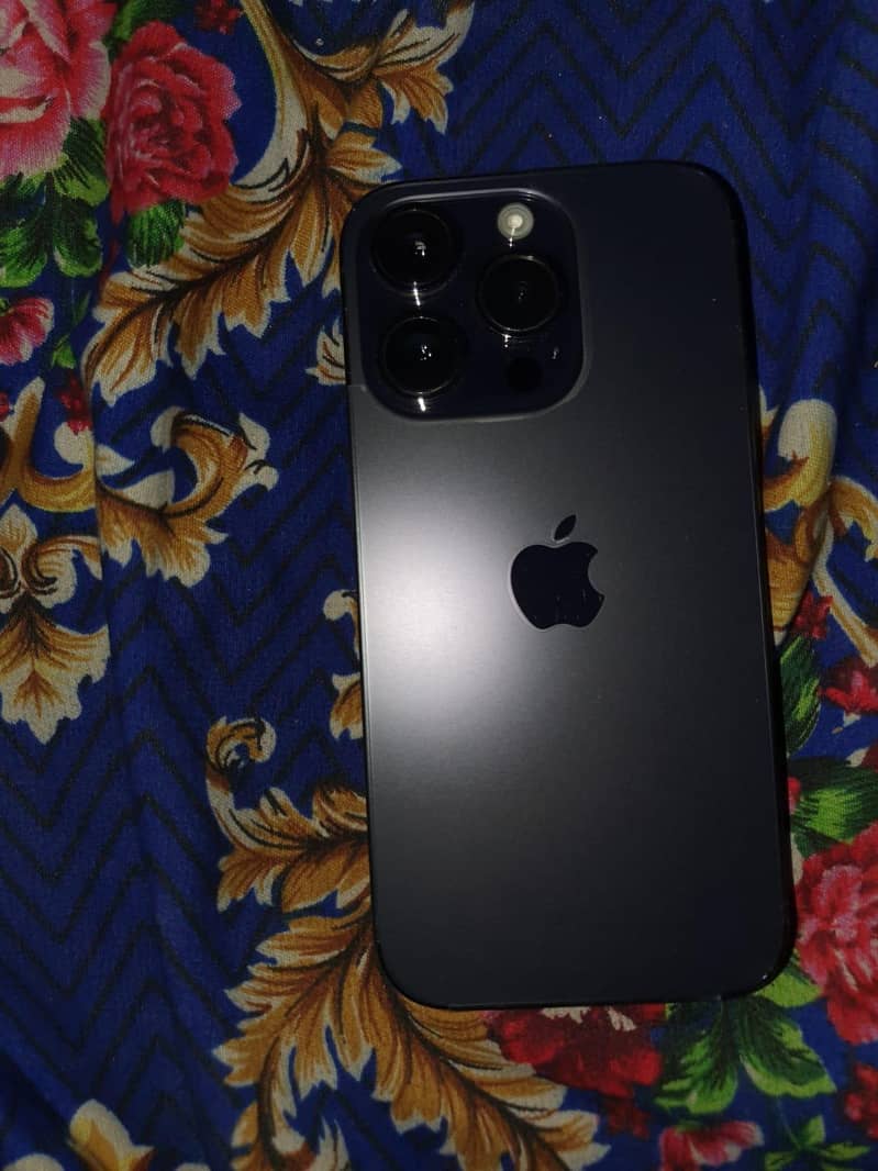 Apple iPhone 14 Pro 1