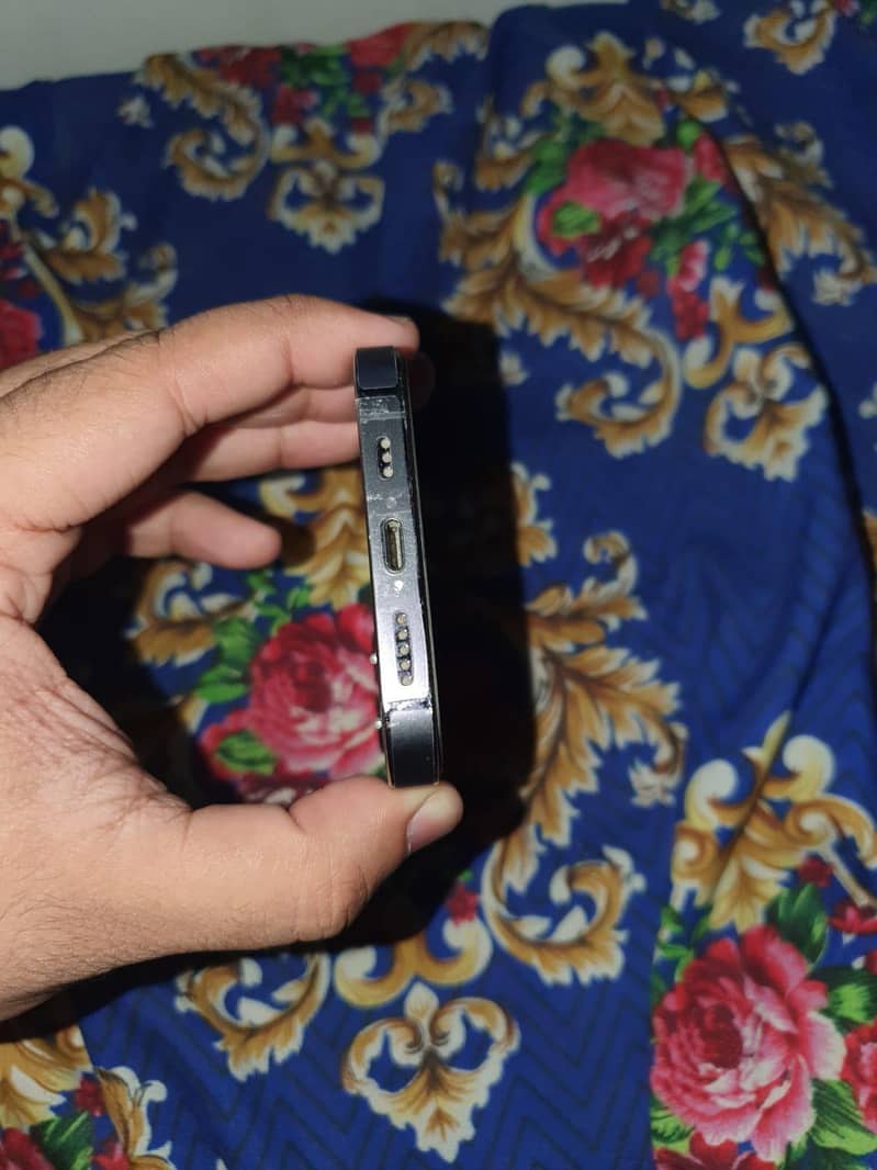 Apple iPhone 14 Pro 3