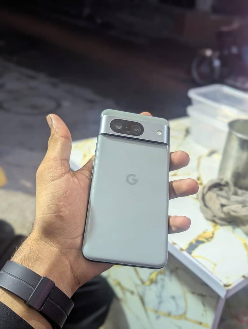Google Pixel 8 1