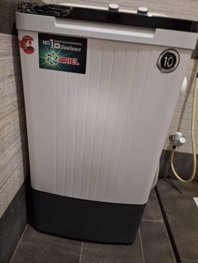 Dawlance washing machine for sale.