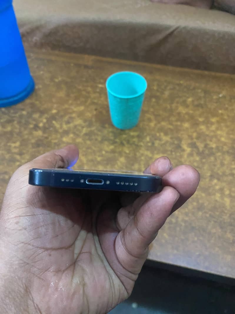 Apple iPhone 14 5