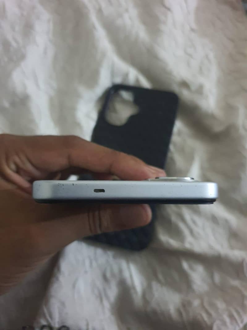 Tecno spark go 2 3
