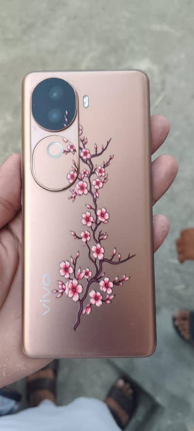 Vivo V40e