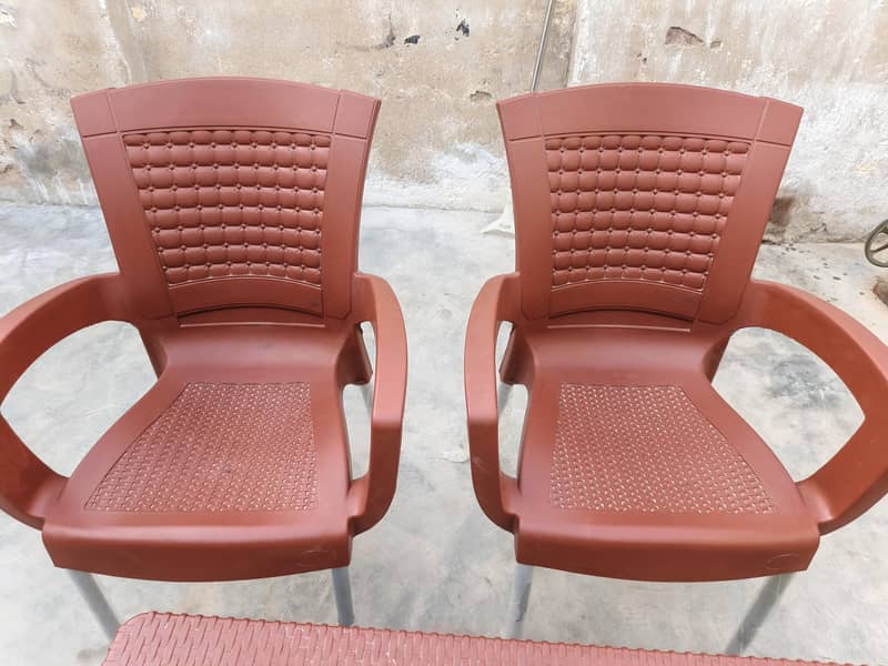 Plastic Chairs 0