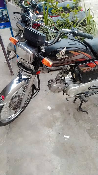Honda CD 70 Black 2021/22