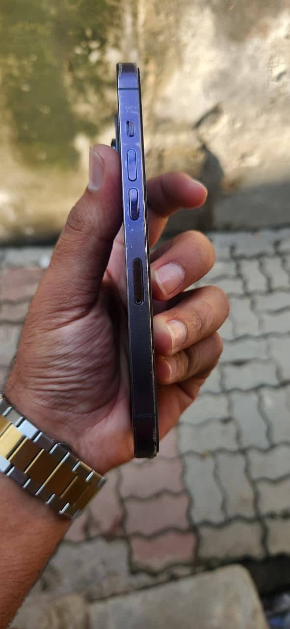 Apple iPhone 14 Pro 1