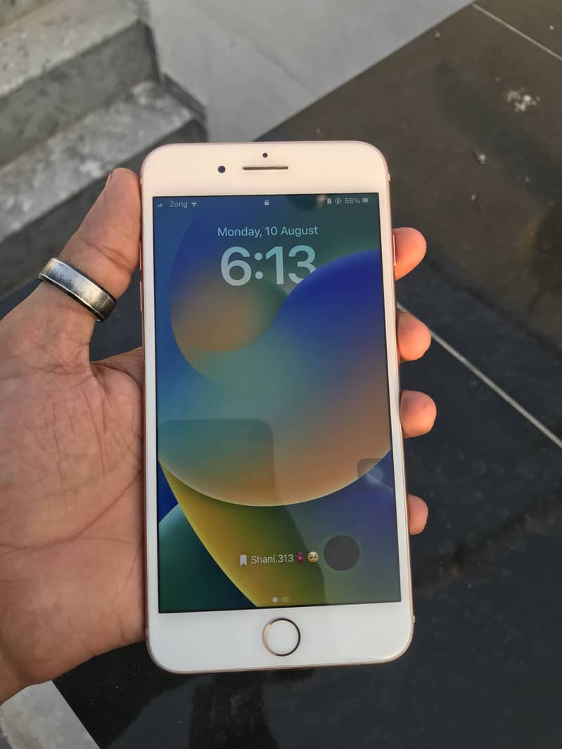 Apple iPhone 8 Plus 5