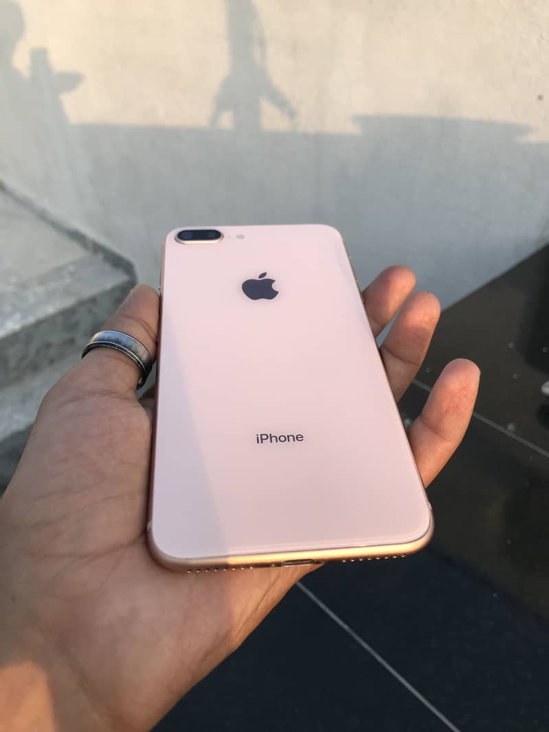 Apple iPhone 8 Plus 10