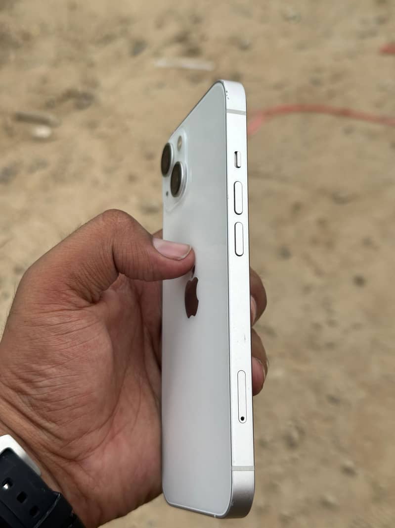 Apple iPhone 13 3