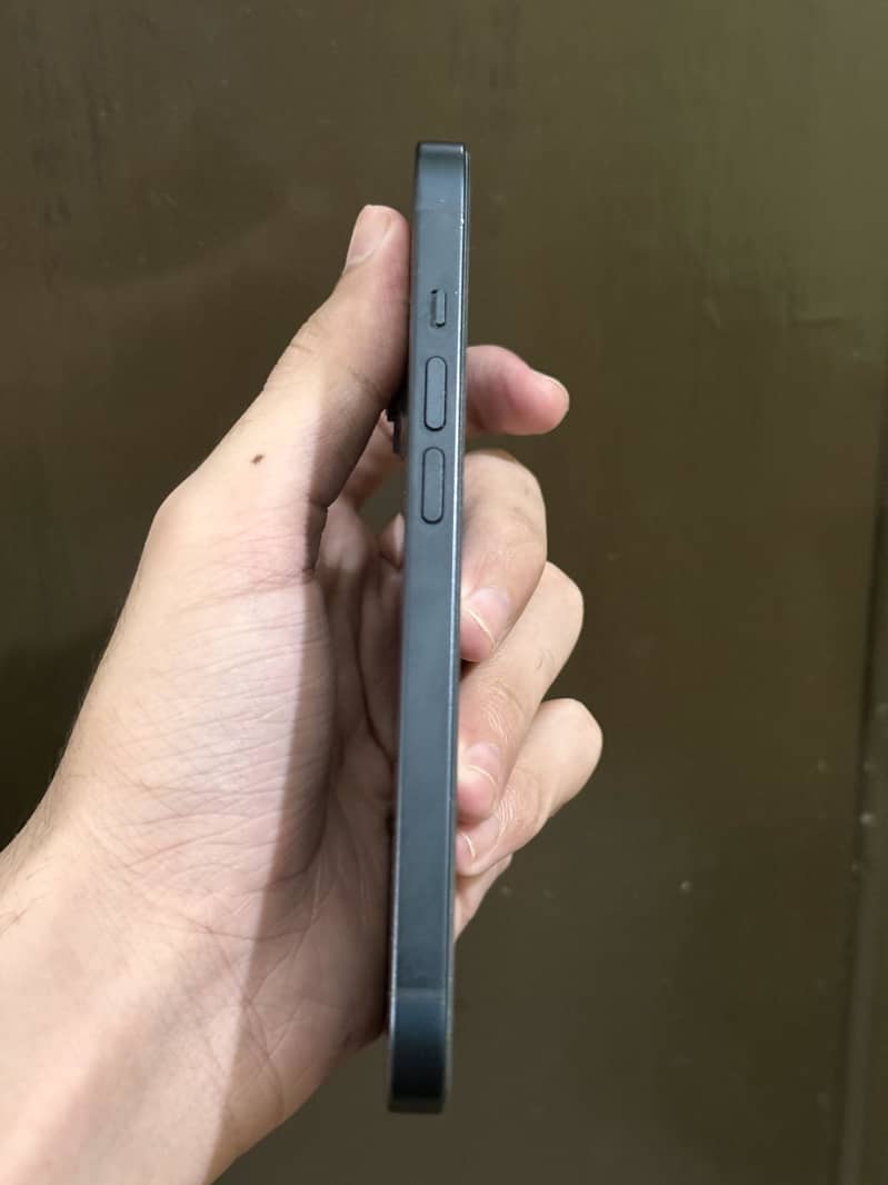 Apple iPhone 14 2