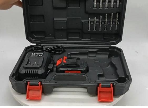 MaxPower ChargeDrill 4