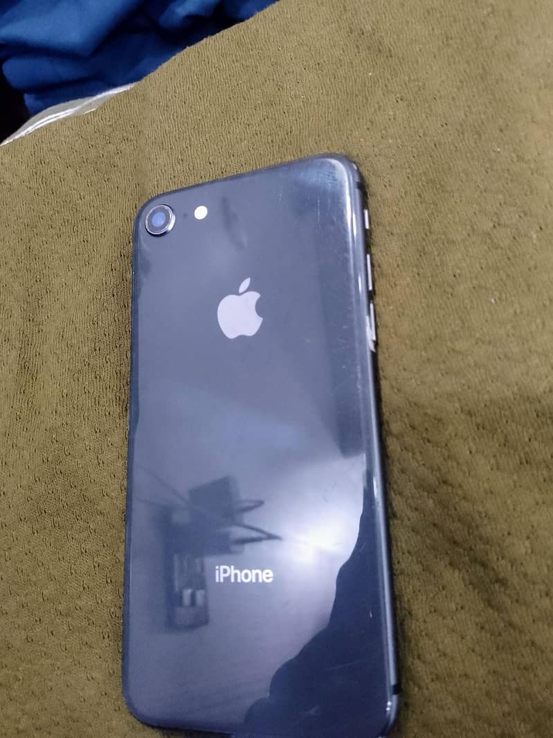Apple iPhone 8 3