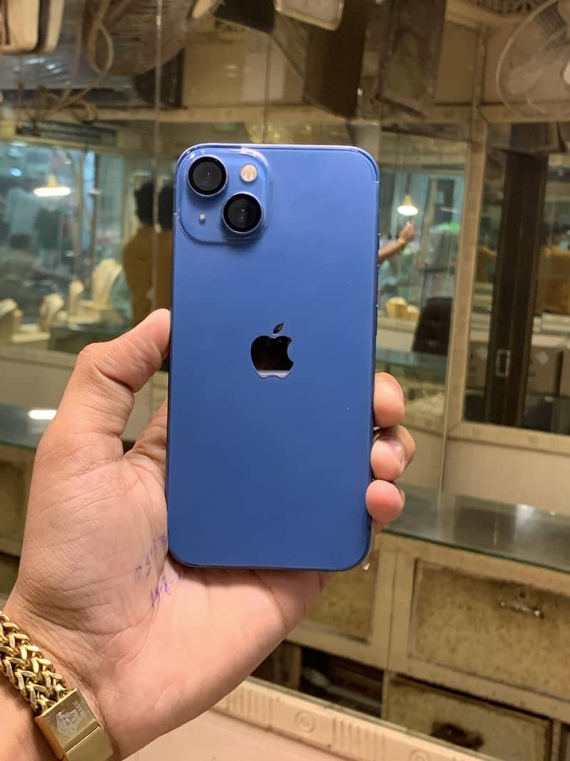Apple iPhone 13 1