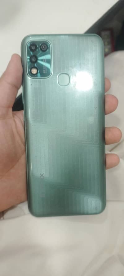 Infinix hot 11 play 4/64 for sell