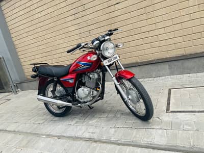 Suzuki gs 150 model 2024