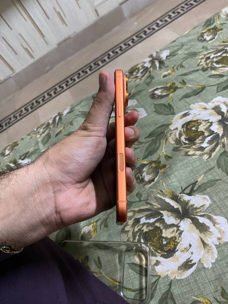 Apple iPhone 17 Pro Max 2
