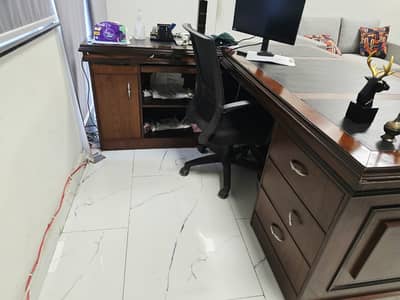 Premium Wooden Executive Office Table – Heavy & Elegant Design