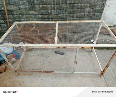 iron cage for hen's