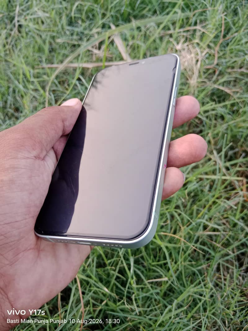 Apple iPhone 12 2