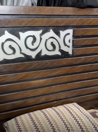 Bed Side table dressing